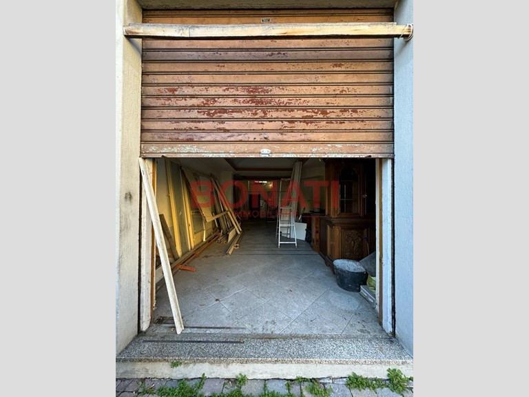 Immobile commerciale in Affitto a La Spezia, zona Periferia Est, 750&euro;, 58 m²