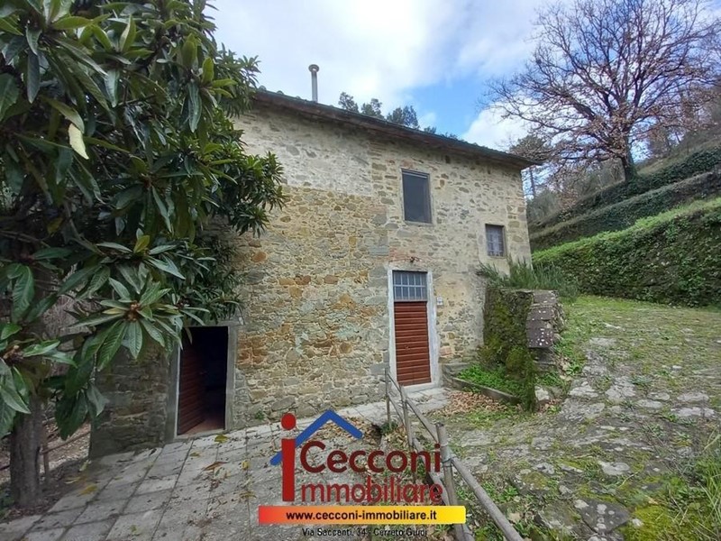 Casale in Vendita a Lamporecchio, 210'000€, 100 m²