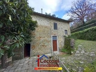 Casale in Vendita a Lamporecchio, 210'000€, 100 m²
