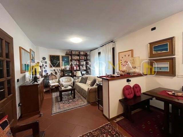 Appartamento in Vendita a Lucca, zona San Macario In Piano, 239'000&euro;, 100 m²