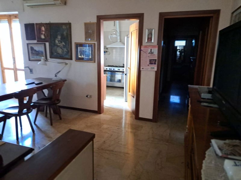 Appartamento in Vendita a Manduria, 95'000€, 120 m²