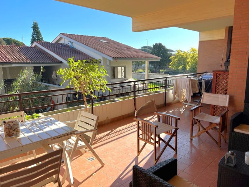 Bilocale in Vendita a Roma, zona Casal Palocco, 210'000€, 67 m²