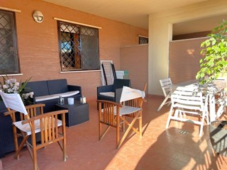 Bilocale in Vendita a Roma, zona Casal Palocco, 210'000€, 67 m²