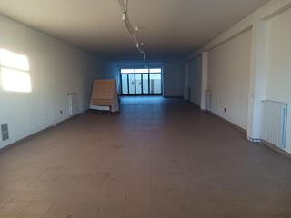 Capannone in Vendita a Pontedera, zona Il Chiesino, 100'000€, 150 m²