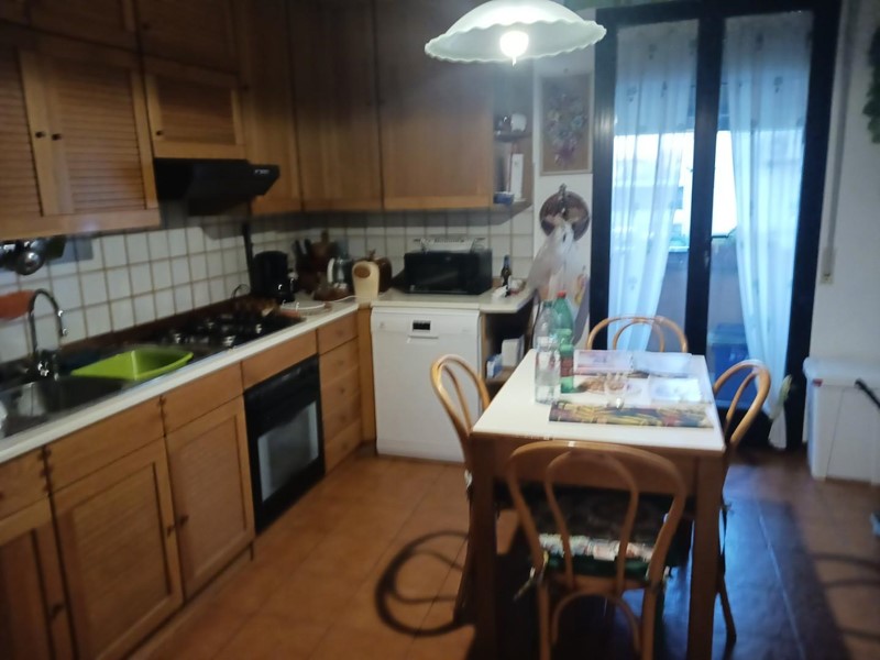 Villetta a schiera in Vendita a Pontedera, zona Il Chiesino, 250'000€, 100 m², con Box