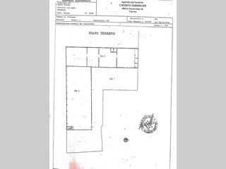 Capannone in Vendita a Collegno, 410'000€, 930 m²