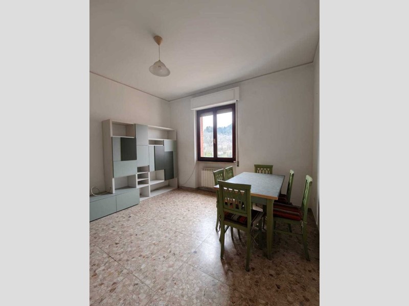 Quadrilocale in Vendita a Aulla, 115'000&euro;, 78 m², arredato