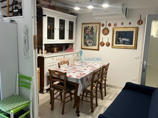Bilocale in Vendita a Massa, zona Marina Di Massa, 150'000€, 60 m², arredato
