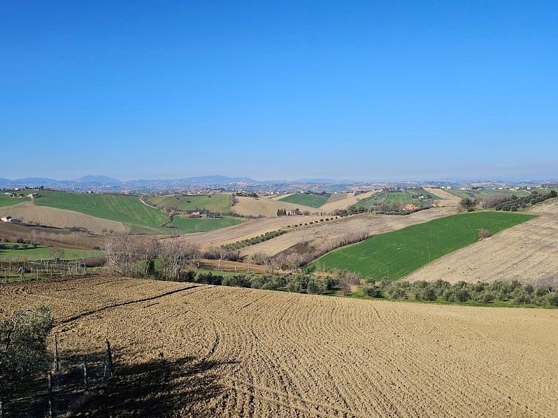 Quadrilocale in Vendita a Belvedere Ostrense, 210'000€, 113 m², con Box