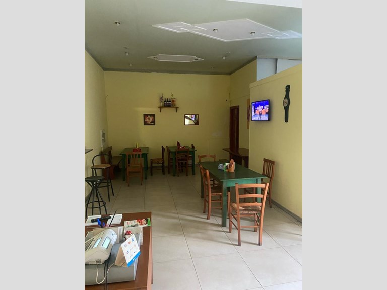 Immobile commerciale in Vendita a Avola, 90'000€, 79 m²