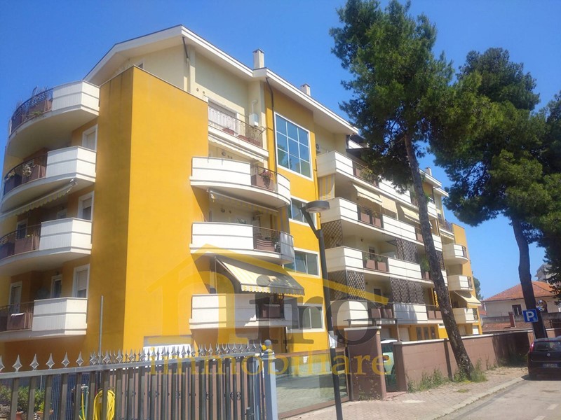 Quadrilocale in Vendita a Pescara, zona Porta Nuova, 239'000€, 130 m²