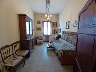 Quadrilocale in Vendita a Colle di Val D'Elsa, 110'000&euro;, 95 m², arredato