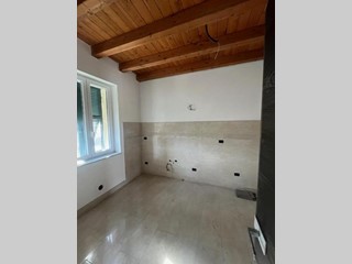 Quadrilocale in Vendita a Sarzana, 220'000€, 92 m²