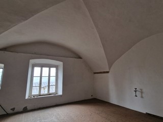 Capannone in Vendita a Todi, 79'000€, 177 m²