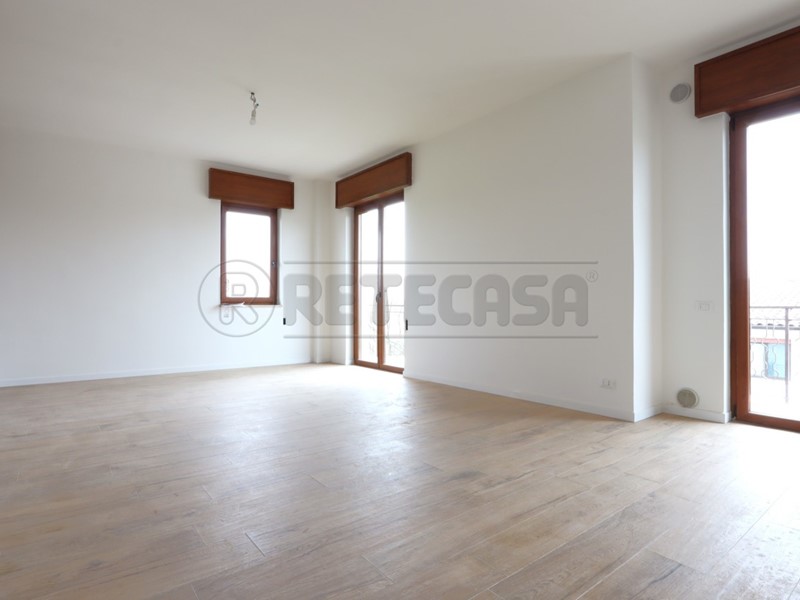 Appartamento in Vendita a Torri di Quartesolo, 189'000&euro;, 105 m², con Box