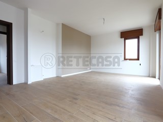Appartamento in Vendita a Torri di Quartesolo, 189'000&euro;, 105 m², con Box