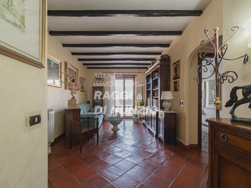 Appartamento in Vendita a Frascati, 320'000&euro;, 100 m², con Box