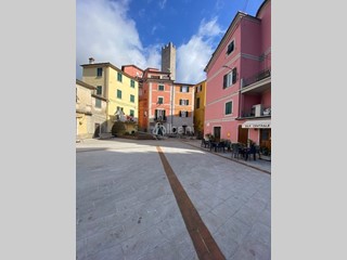 Magazzino in Vendita a Arcola, 19'000€, 90 m²