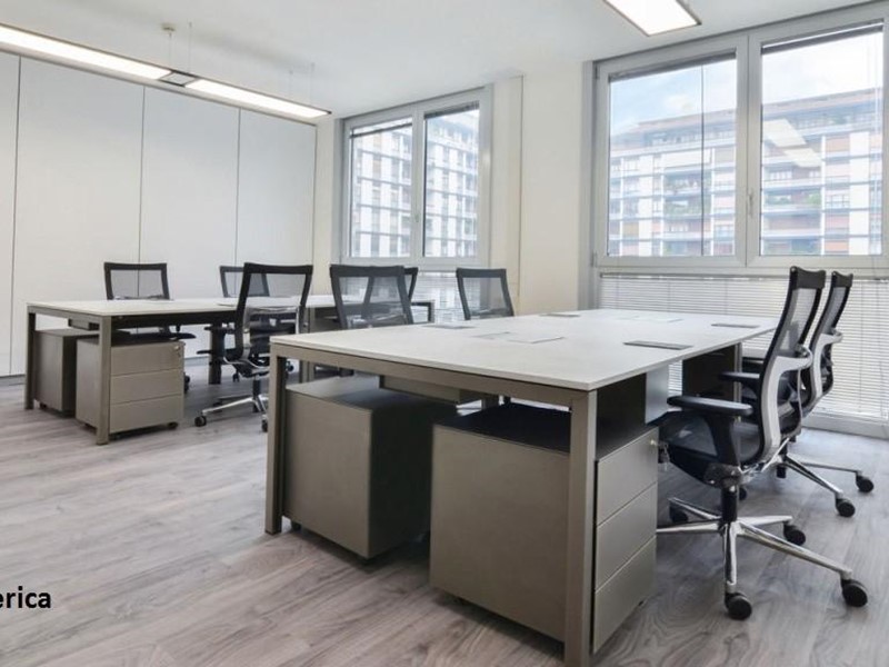 Ufficio in Affitto a Pontedera, 1'200€, 120 m²