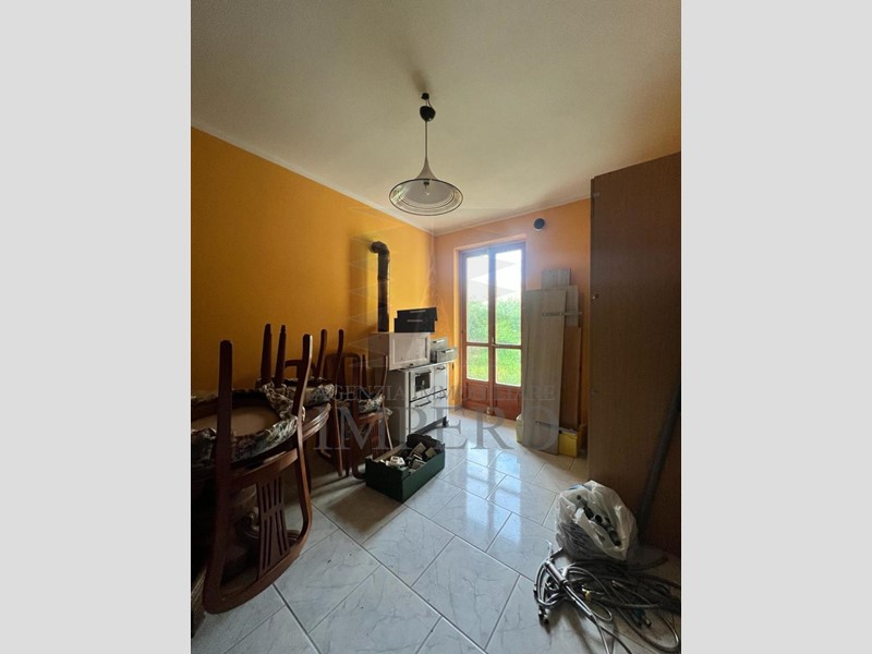 Casa Indipendente in Vendita a Bordighera, zona Sasso Di Bordighera, 500'000€, 100 m²