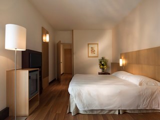 Bilocale in Affitto a Milano, zona Viale Umbria, 1'000€, 65 m², arredato