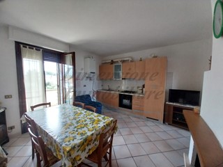 Quadrilocale in Vendita a Rosignano Marittimo, zona Vada, 170'000€, 75 m², con Box