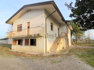 Casa Indipendente in Vendita a Caorle, 160'000€, 257 m²