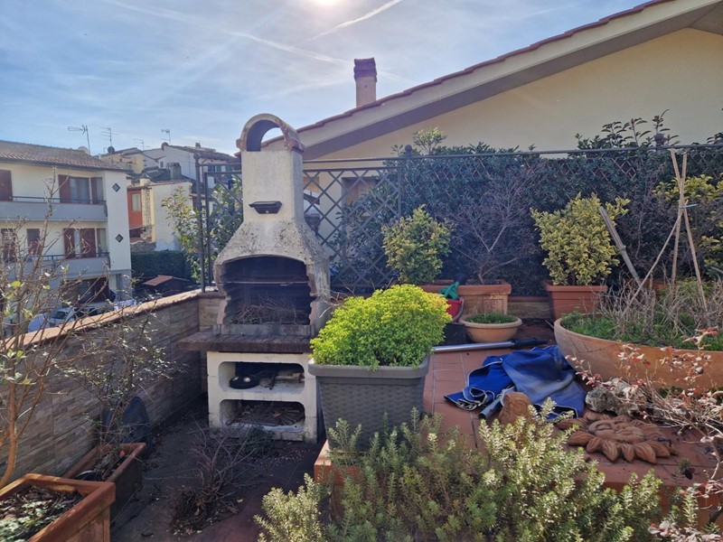 Attico in Vendita a Carmignano, zona Comeana, 315'000€, 100 m²