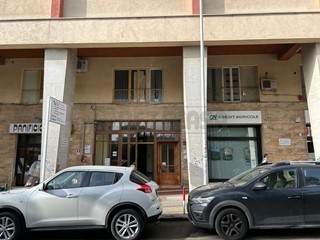 Trilocale in Vendita a Caltanissetta, 90'000€, 133 m²
