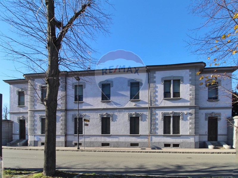 Casa Indipendente in Vendita a Alessandria, 690'000€, 800 m²