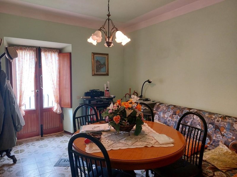 Casale in Vendita a Borgo a Mozzano, zona Cune, 65'000&euro;, 80 m²
