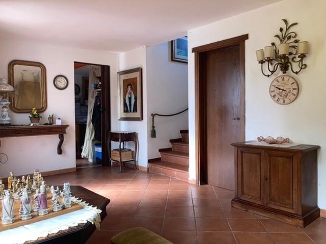 Villetta a schiera in Vendita a Calcinaia, zona Fornacette, 215'000€, 160 m², con Box