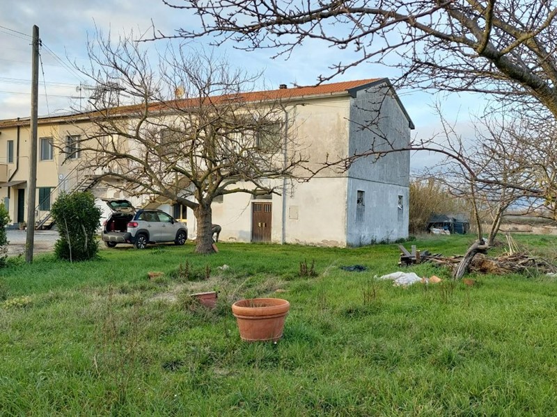 Casa Semi Indipendente in Vendita a Crespina Lorenzana, zona Lavoria, 225'000€, 140 m²