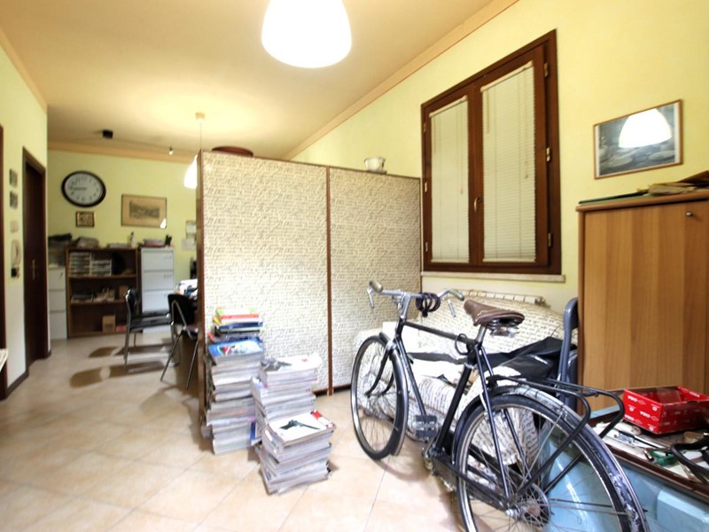 Ufficio in Vendita a Lucca, zona San Marco, 112'000€, 50 m²