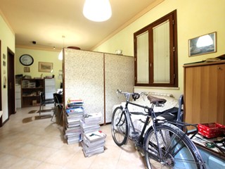 Ufficio in Vendita a Lucca, zona San Marco, 112'000€, 50 m²