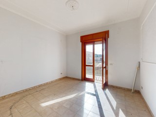 Trilocale in Vendita a Napoli, 113'000€, 75 m²