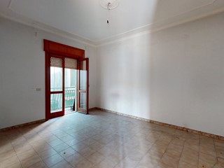 Trilocale in Vendita a Napoli, 113'000€, 75 m²