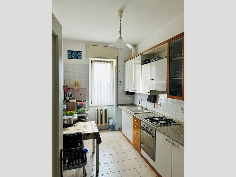 Trilocale in Vendita a Brescia, zona bs, 152'000€, 100 m²