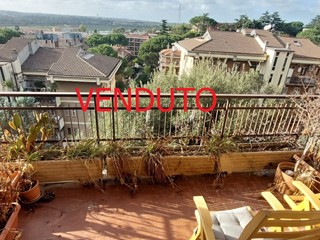 Appartamento in Vendita a Roma, zona PRATI FISCALI, 495'000€, 150 m²