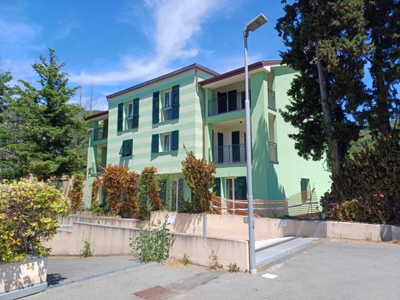 Appartamento in Vendita a Sestri Levante, 600'000&euro;, 104 m²