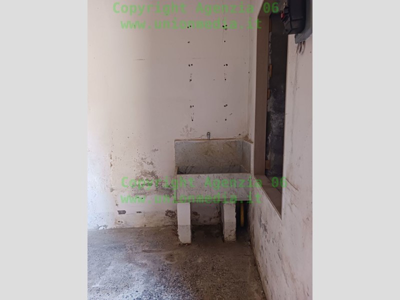 Capannone in Vendita a Arcola, 15'000€, 45 m²