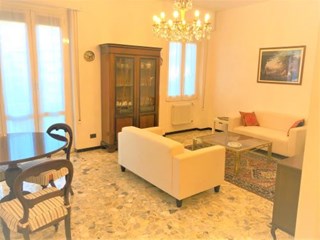 Appartamento in Vendita a Rapallo, zona CENTRO, 360'000€, 140 m², arredato