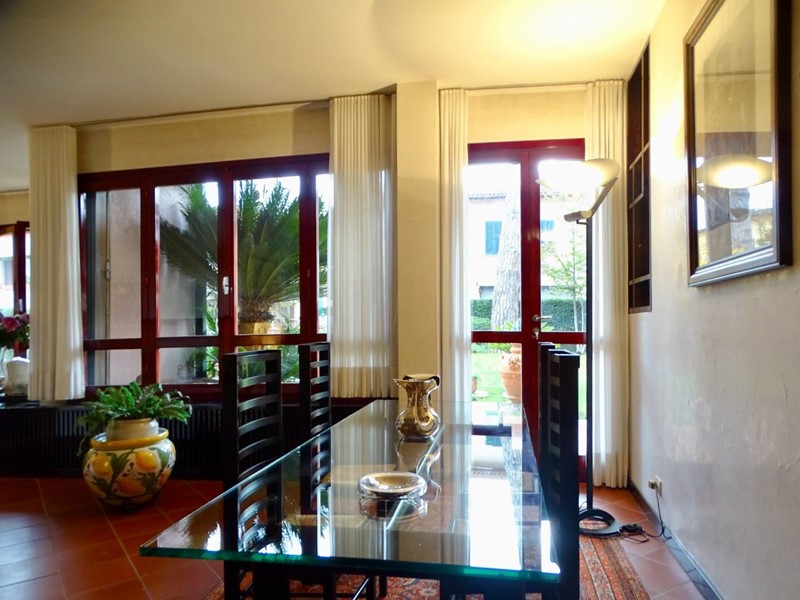 Villa in Vendita a Santa Croce sull'Arno, 690'000€, 300 m², con Box