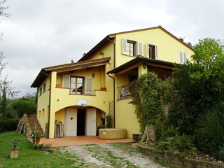 Villa in Vendita a San Miniato, zona Marzana, 750'000€, 350 m²