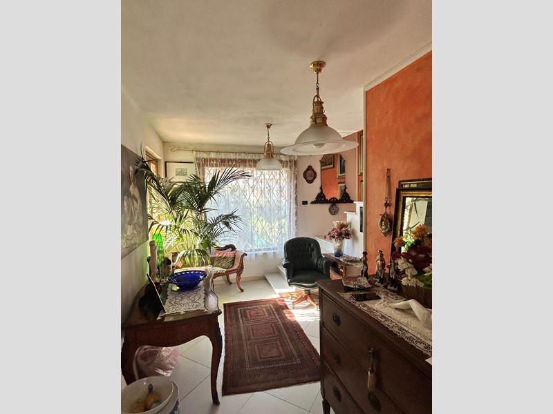 Villa bifamiliare in Vendita a Carrara, 500'000€, 180 m², arredato