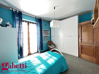 Casa Indipendente in Vendita a Bra, 320'000€, 150 m²