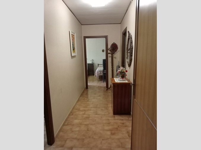 Appartamento in Vendita a Tagliacozzo, 63'000€, 80 m²