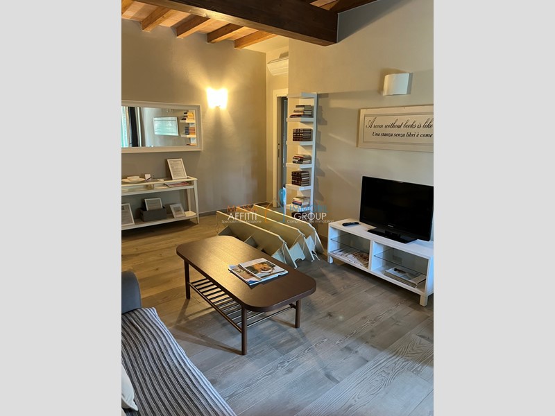 Appartamento in Affitto a Massa, 1'500€, 100 m², arredato