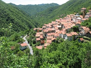 Rustico in Affitto a Torriglia, zona Pentema, 2'500€, 80 m², arredato