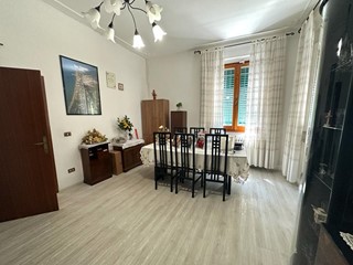 Casa Indipendente in Vendita a Empoli, 350'000€, 160 m², con Box